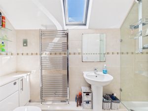 En-suite - click for photo gallery